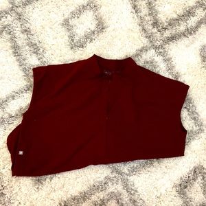 Figs. Medium scrub top. Maroon